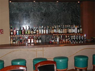 photo1
